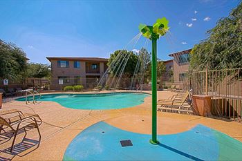 Splash pad